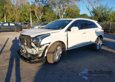 2019 Cadillac Xt5 Premium Luxury z USA, uszkodzony, nr VIN 1GYKNERSXKZ177143